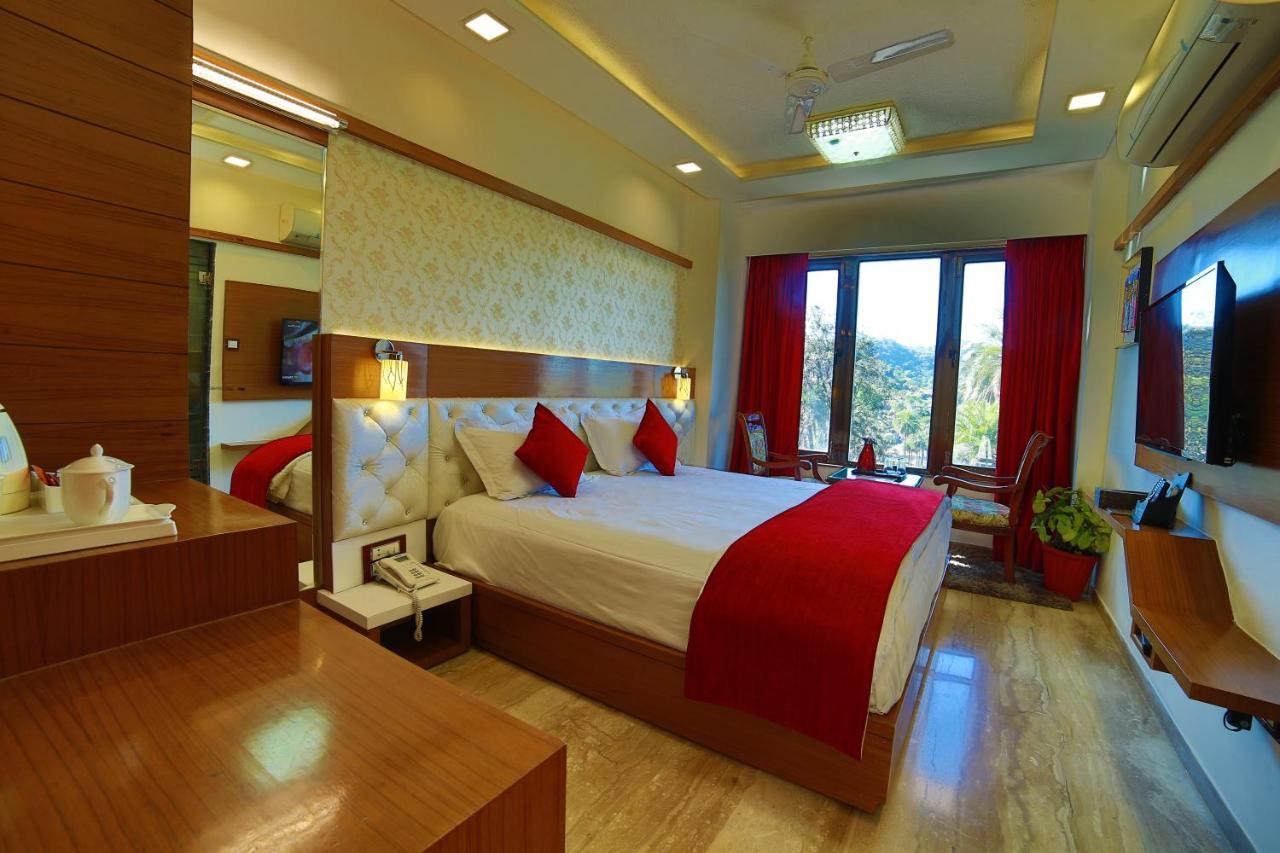 Hotel Sheratone Mount Abu Ngoại thất bức ảnh