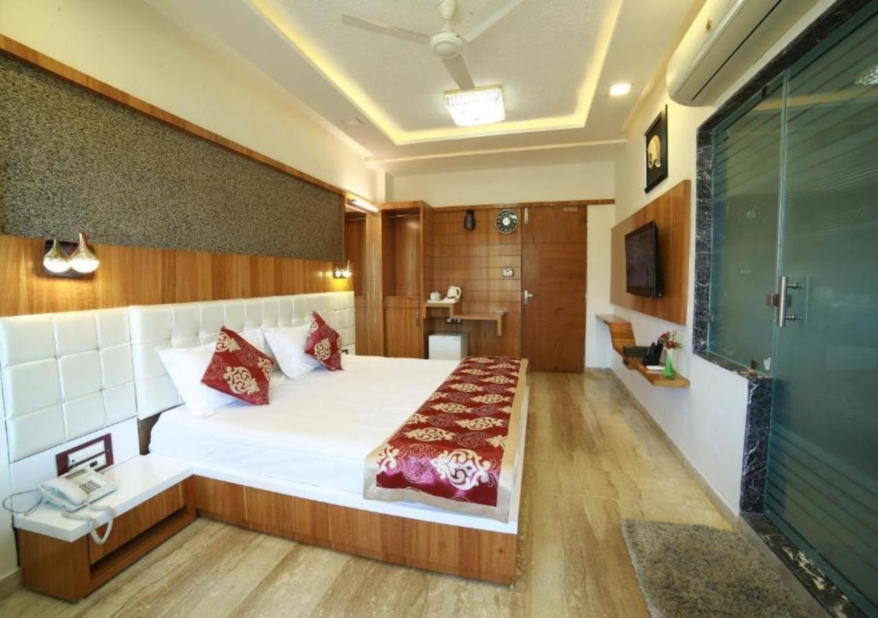 Hotel Sheratone Mount Abu Phòng bức ảnh