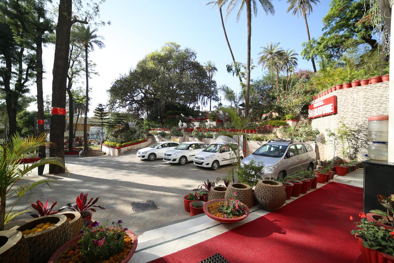 Hotel Sheratone Mount Abu Ngoại thất bức ảnh