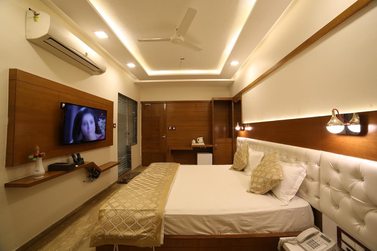 Hotel Sheratone Mount Abu Ngoại thất bức ảnh