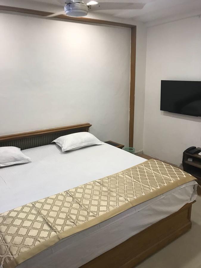 Hotel Sheratone Mount Abu Ngoại thất bức ảnh
