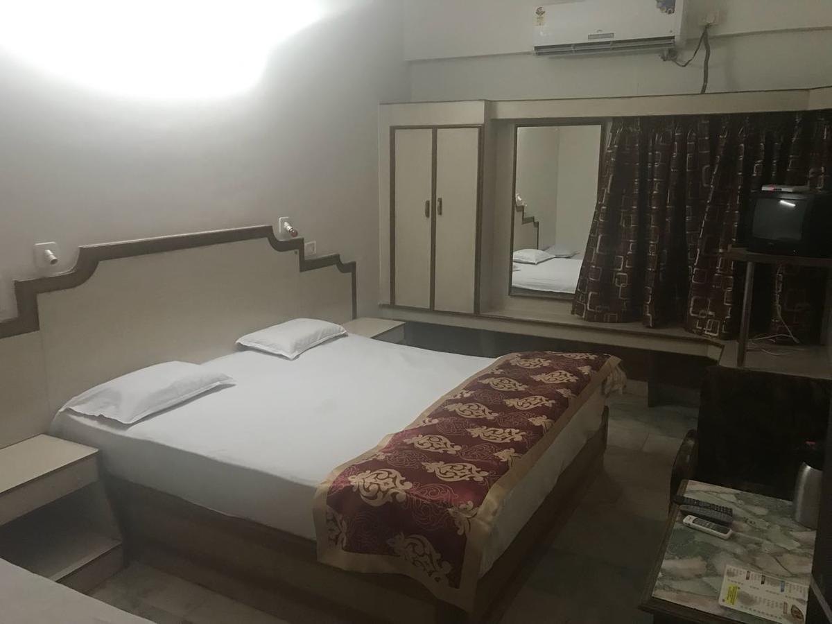 Hotel Sheratone Mount Abu Ngoại thất bức ảnh